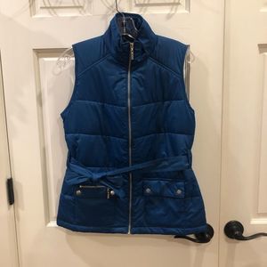 ✨5 for $25✨ Merona blue belted vest.
